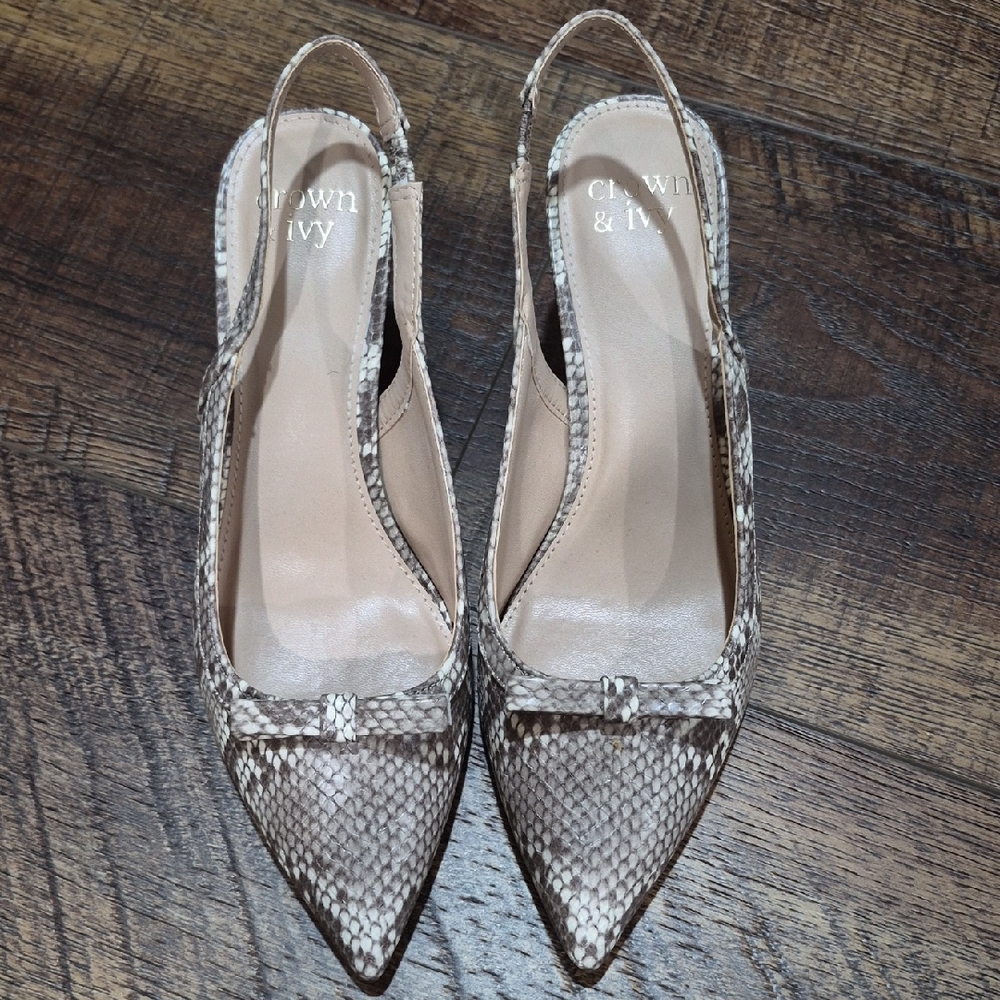 crown & ivy Beige Snake-Print Pointed Slingback Heels
